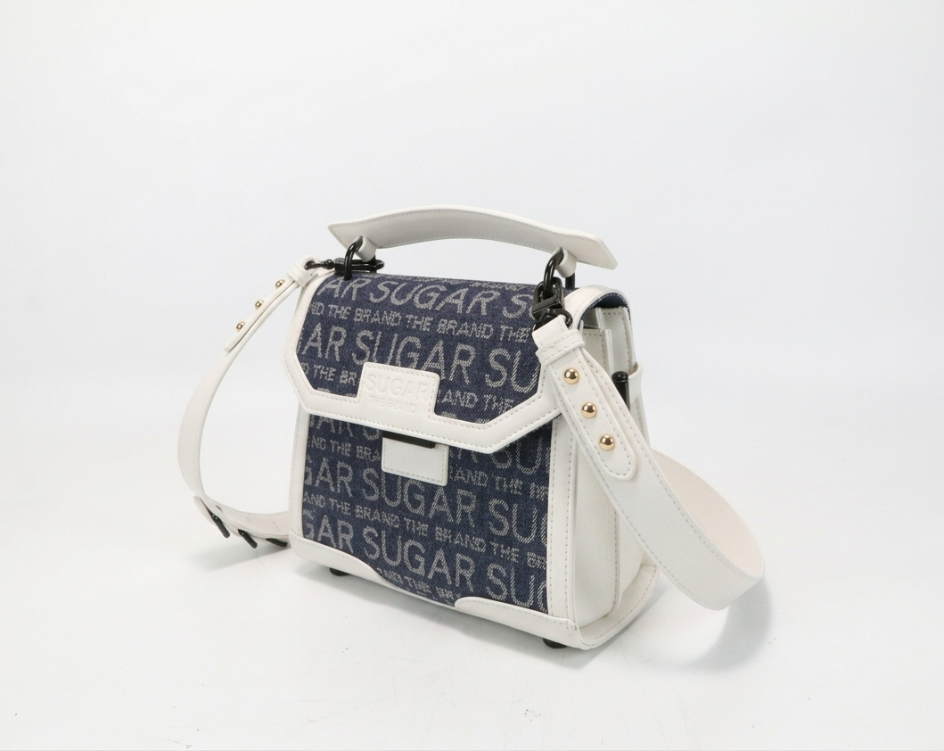 Chaque De Jour: White Denim